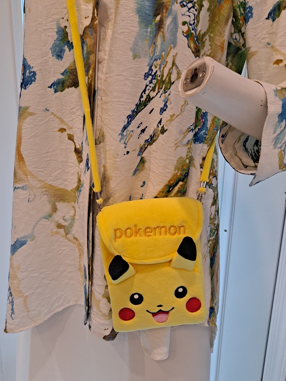Pokemon Pikachu Plush Crossbody Bag - Yellow Trading Card Phone Essentials Bag - Picture 10 of 10